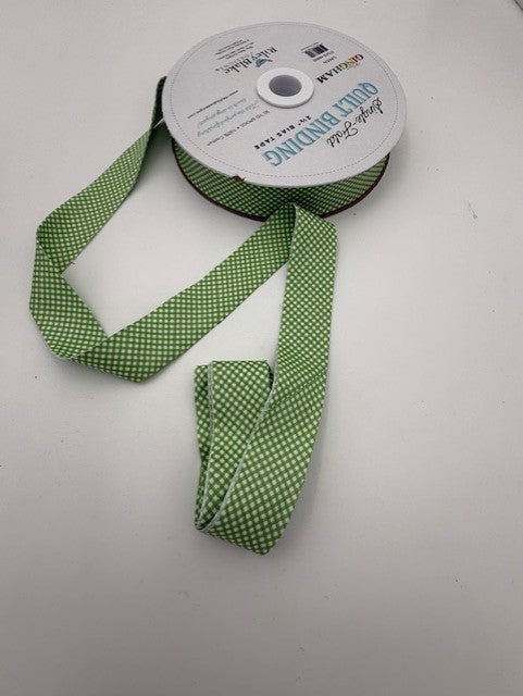 2.5” Bias Quilt Binding – Riley Blake Green Gingham Single Fold Quilt Binding – Sold by the Yard