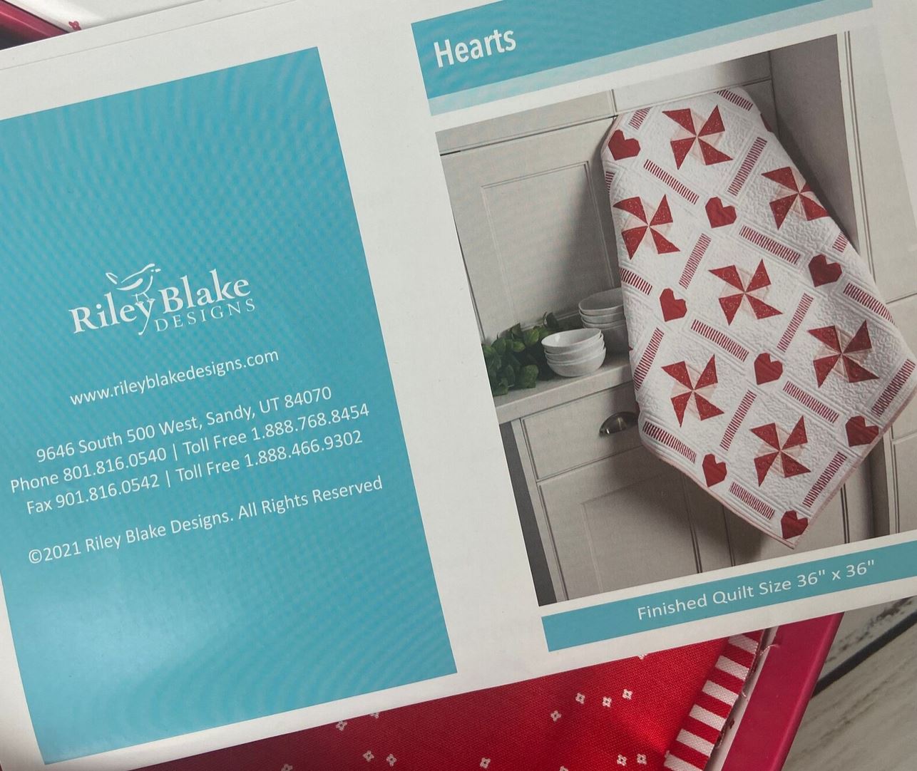 Hearts Table Topper Kit – Amanda Niederhauser for Riley Blake Designs