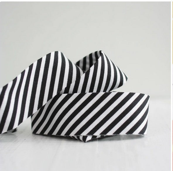2.5” Bias Quilt Binding – Black Stripe Ready-Made Cotton Binding, Sold by the Yard