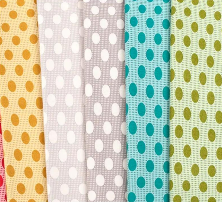 Tilda Medium Dots Fat Quarter Bundle – Set of 15 Fat Quarters