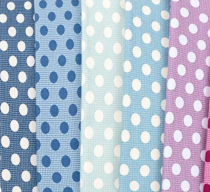 Tilda Medium Dots Fat Quarter Bundle – Set of 15 Fat Quarters
