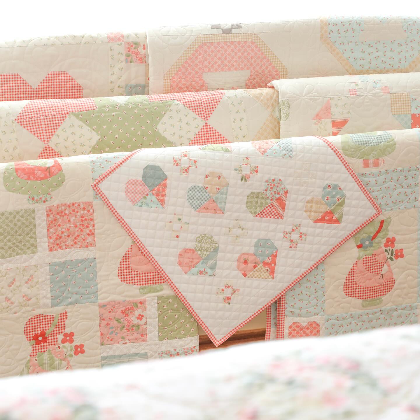Sunbonnet Fat Eighth Bundle 36 Fat Eighths -Ships September 2025