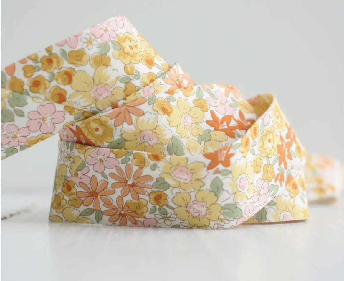 2.5” Bias Quilt Binding – Yellow Floral – Ready-Made Cotton Binding – Made in USA – Sold by the Yard